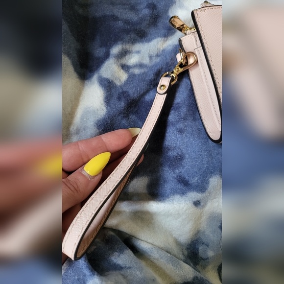 Micheal Kors Jet Set Travel Double Zip Wristlet - Picture 3 of 6